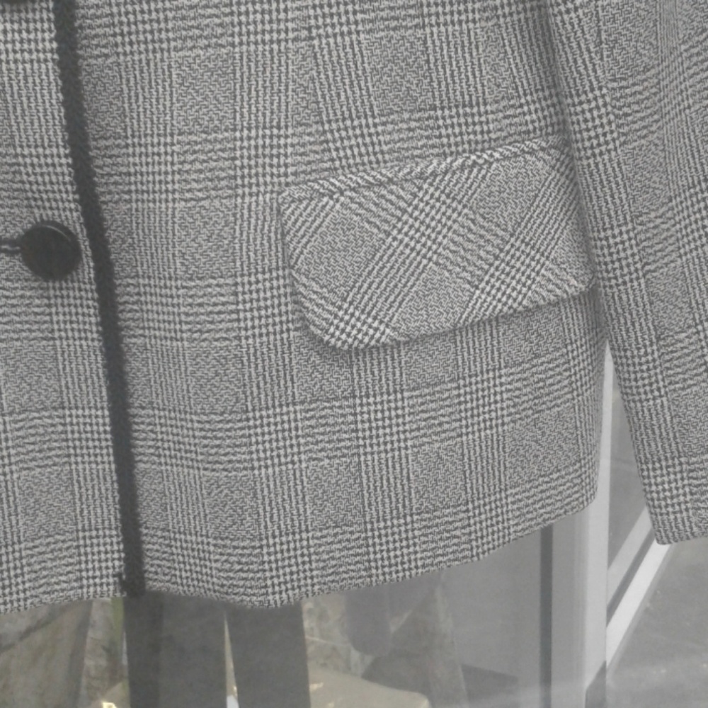 Jacket - Picture 3 of 4